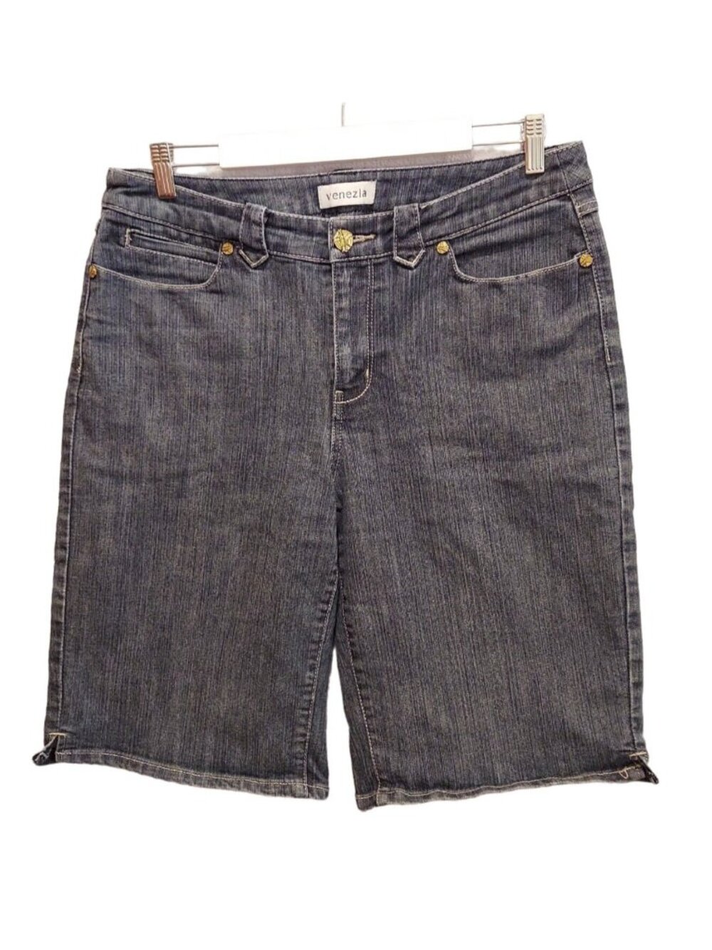 Venezia jean shorts Womens 16 Blue Denim embellished back pockets plus beachy co